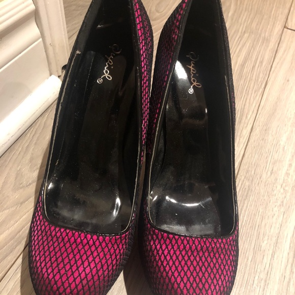 High heels - Picture 4 of 4